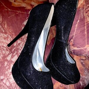 Women, high heels, size 9 wore once